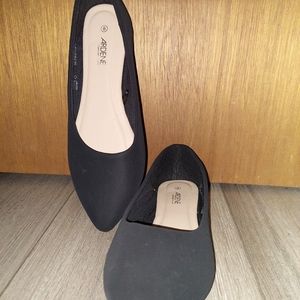 Brand new!! NEVER BEEN WORN!! Black suede flats. Size US 8.